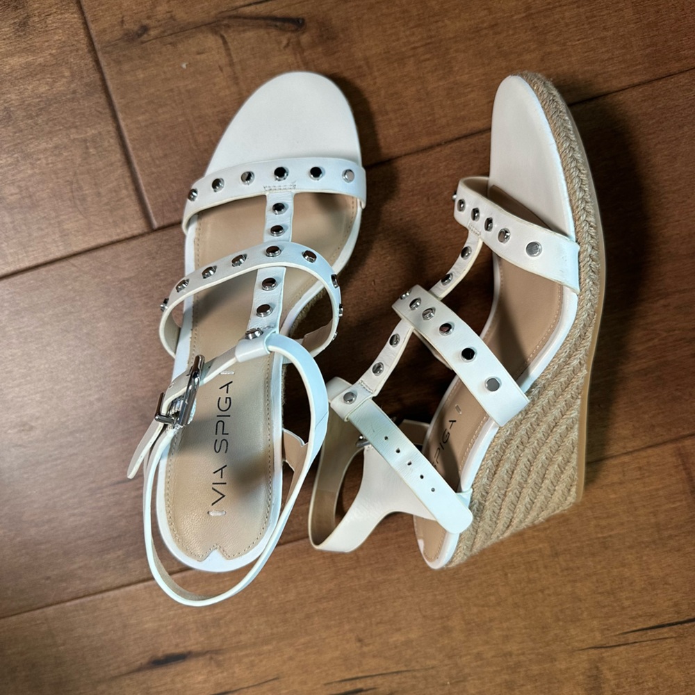 VIA SPIGA white wedge Sandal Heels 7.5 - like new